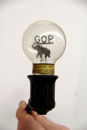 GOP 1948 Convention Souvenir Light Bulb WORKS!!