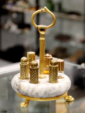 Vintage Perfume Caddy