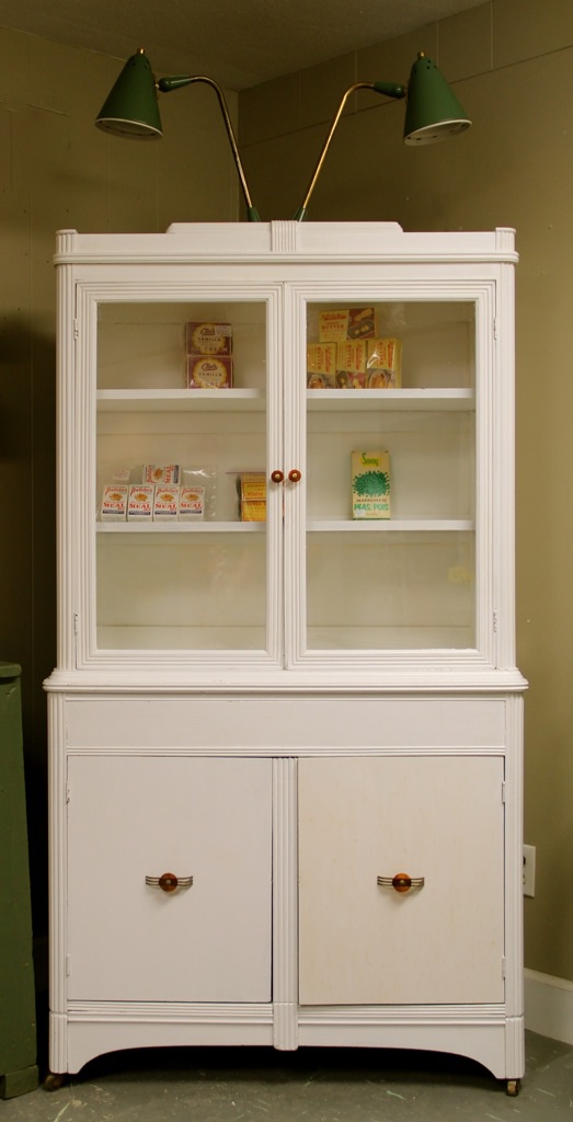 White Deco Kitchen Cupboard